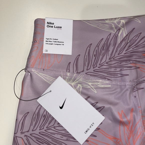 Nike One Luxe Women’s Mid-Rise 7/8 Leggings - Picture 3 of 5